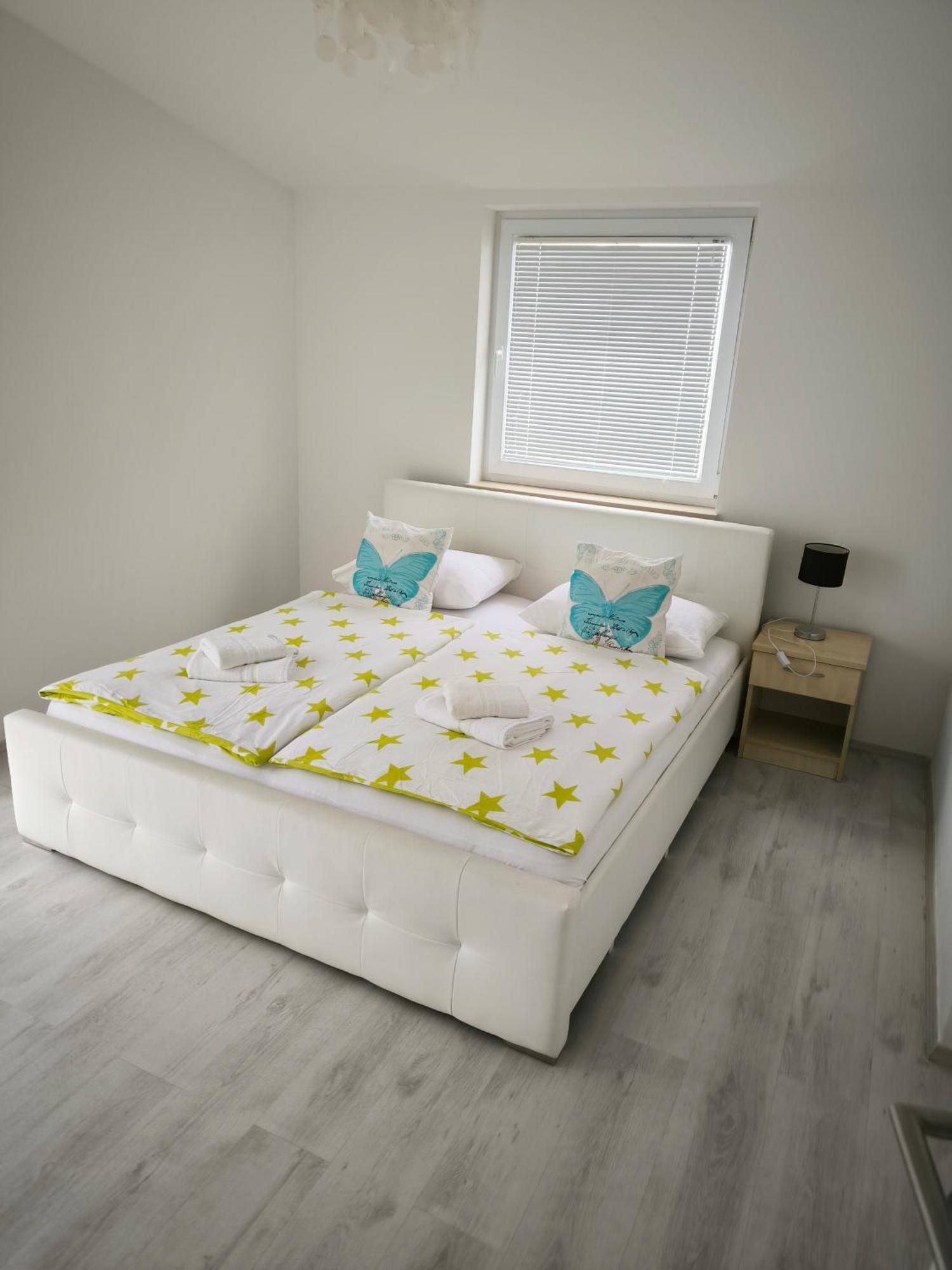 Rooms & Apartments Ana 2 زادار المظهر الخارجي الصورة